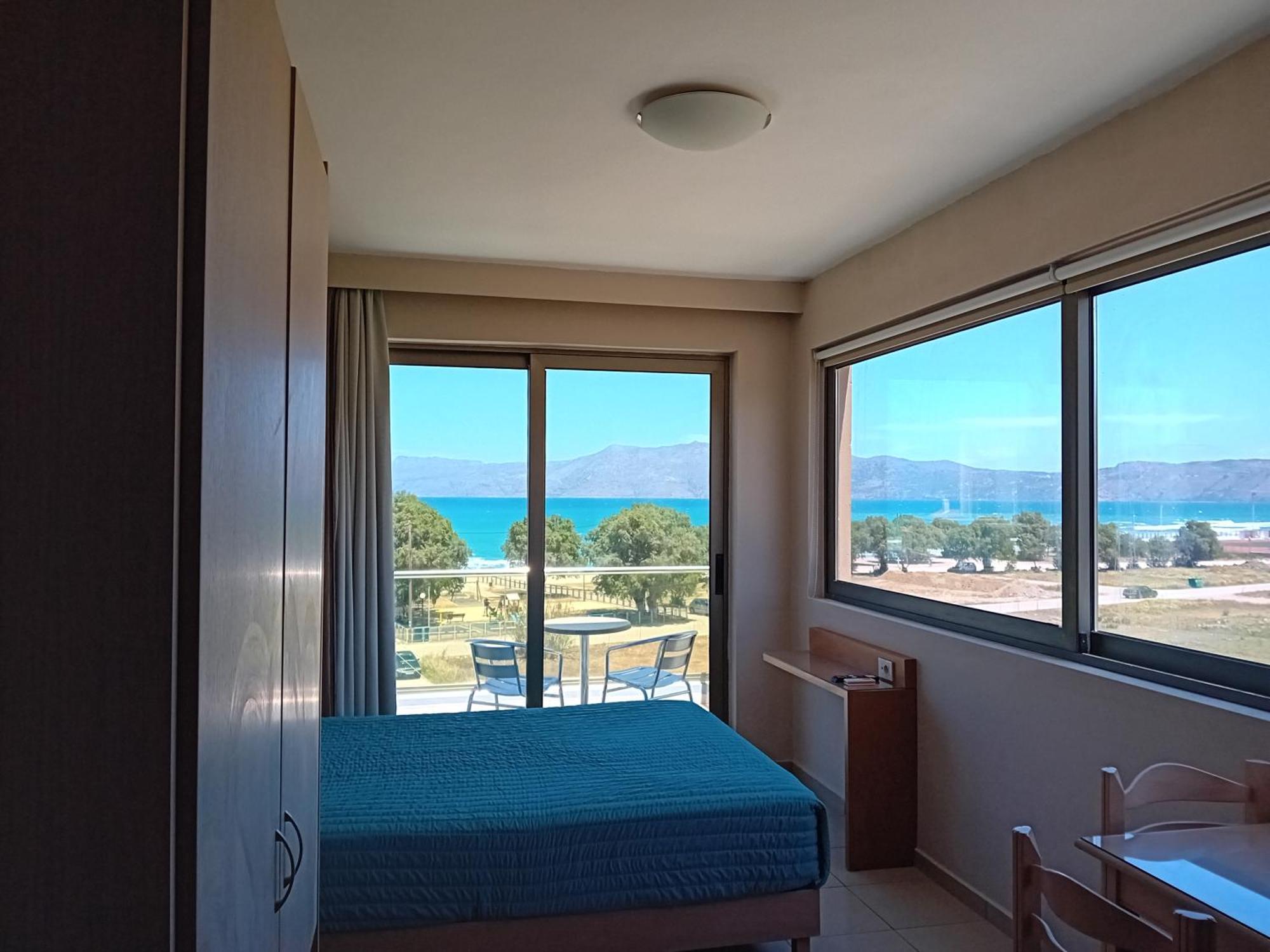 Crystal Bay Hotel Kissamos Exterior photo
