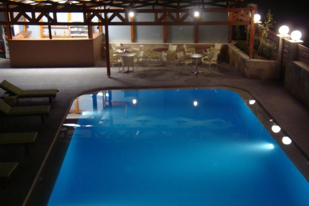 Crystal Bay Hotel Kissamos Exterior photo